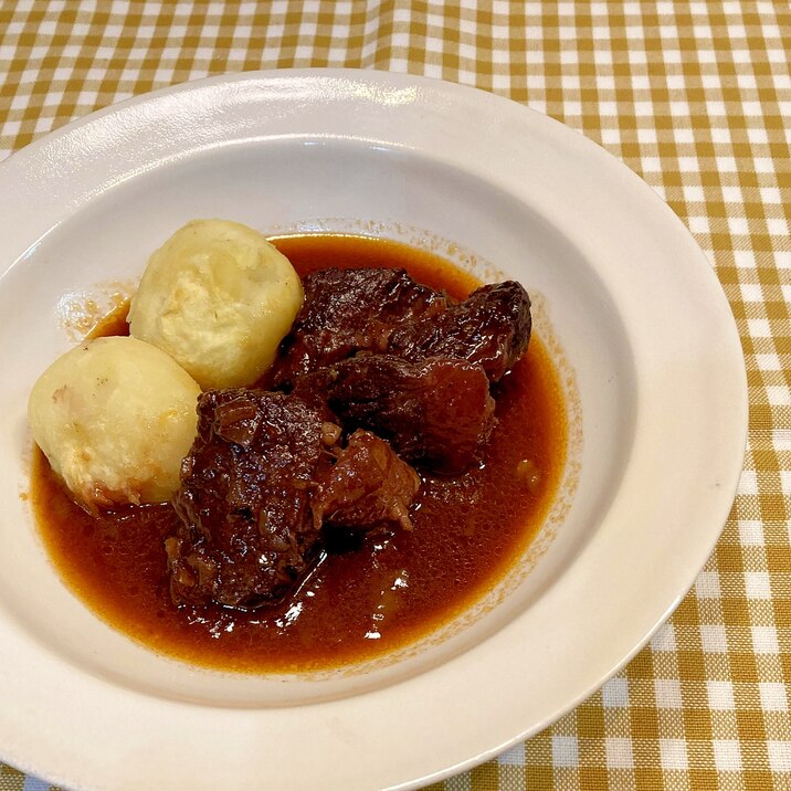 【赤ワインに合う】牛肉の赤ワイン煮♪